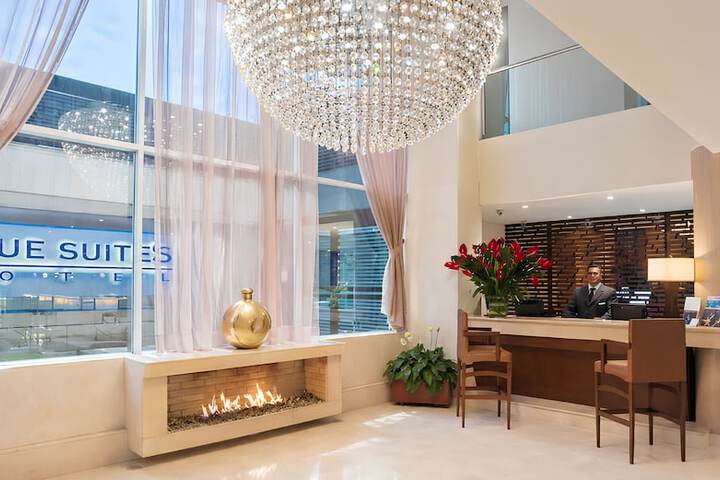 Entrance & Lobby