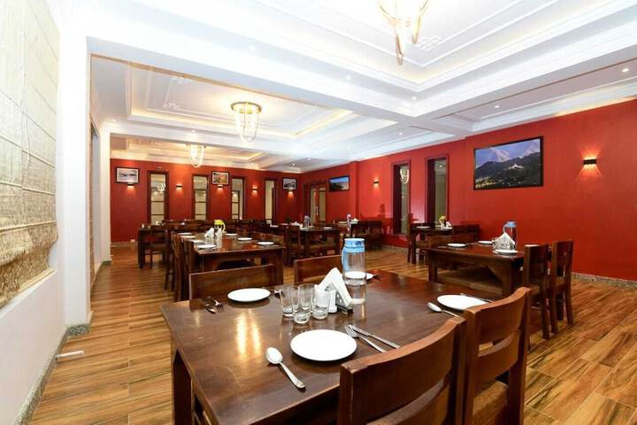 Dining 14 of 15