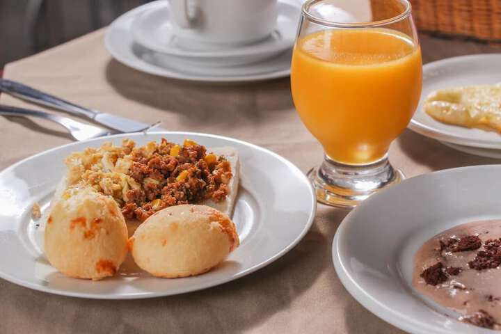 Breakfast/Coffee Service 28 of 30