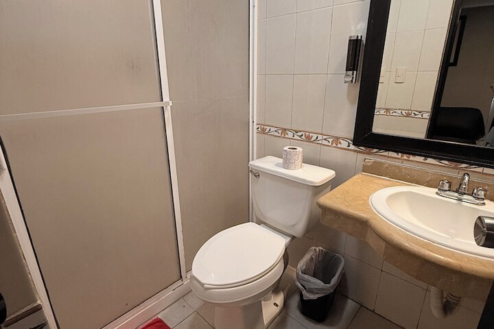 Room 15 of 30