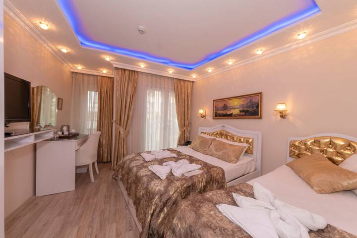 Room 8 of 65