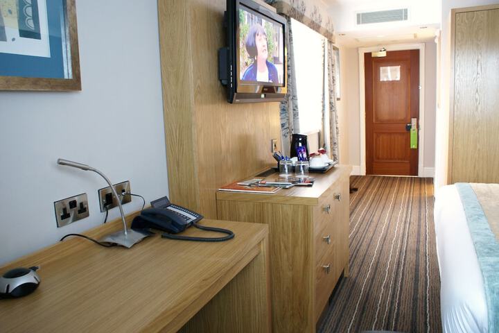 Room 19 of 77