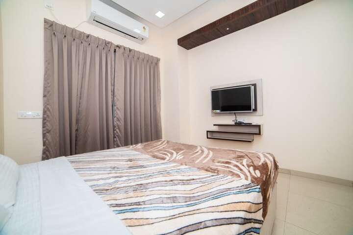 Room 11 of 21