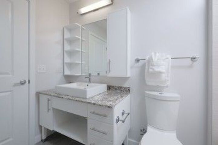 Room 5 of 70