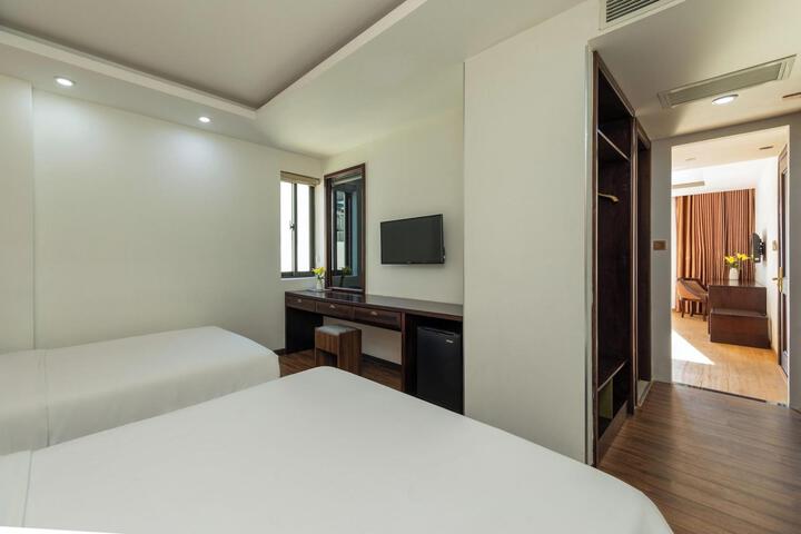 Room 60 of 112
