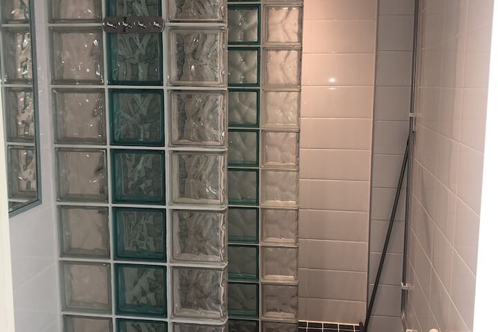 Room 20 of 28