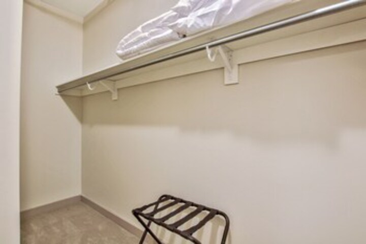 Room 268 of 328