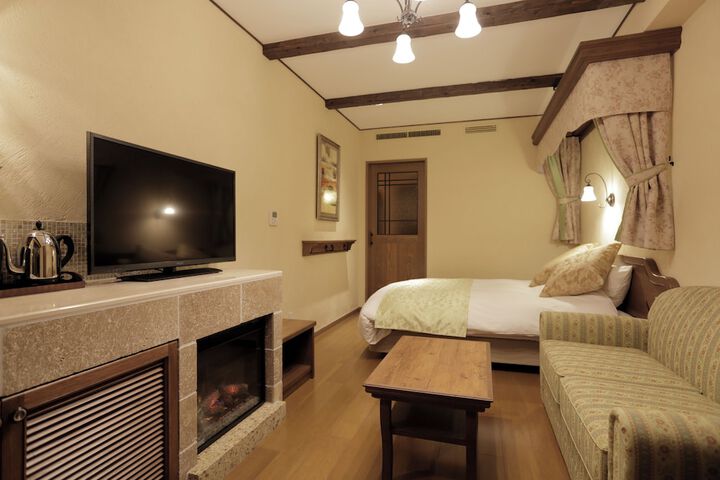 Room 19 of 79