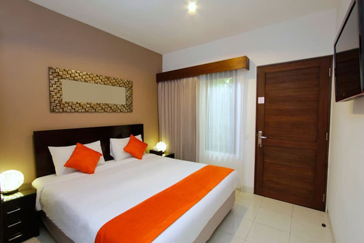 Room 8 of 36