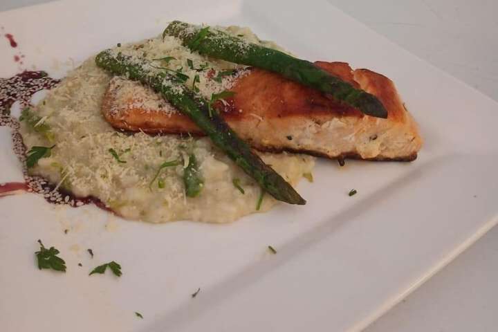 Dining 22 of 31
