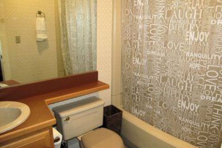 Room 6 of 39