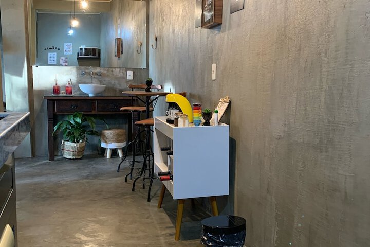 Room 26 of 166