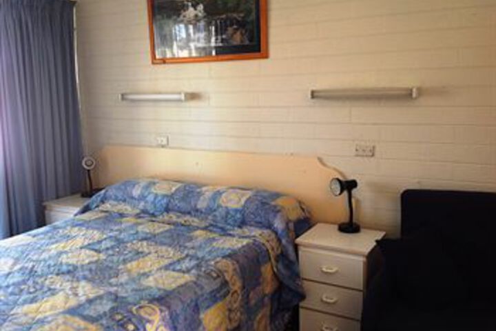 Room 6 of 20