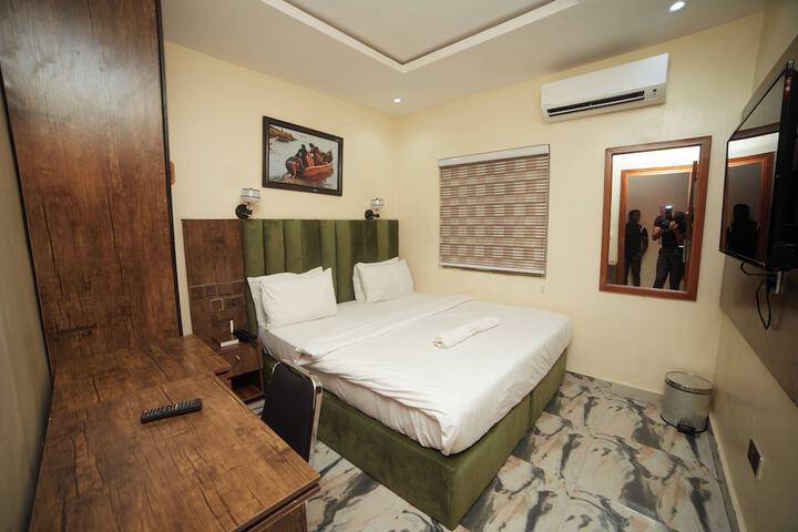 Masters Class Hotel