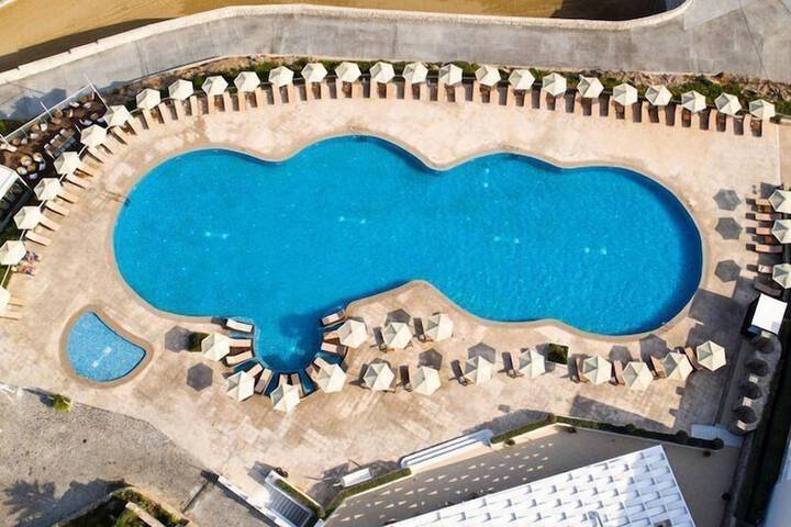 Pool 162 of 356