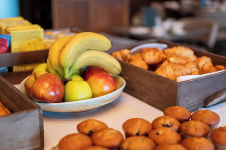 Breakfast/Coffee Service 76 of 164