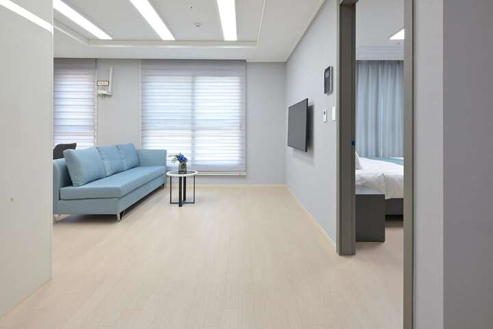 Room 22 of 36
