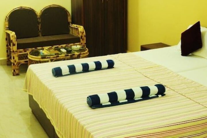 Room 4 of 63
