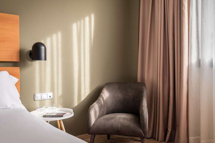 Room 4 of 29