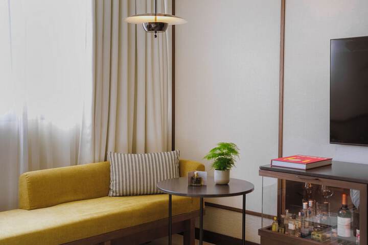 Room 28 of 58