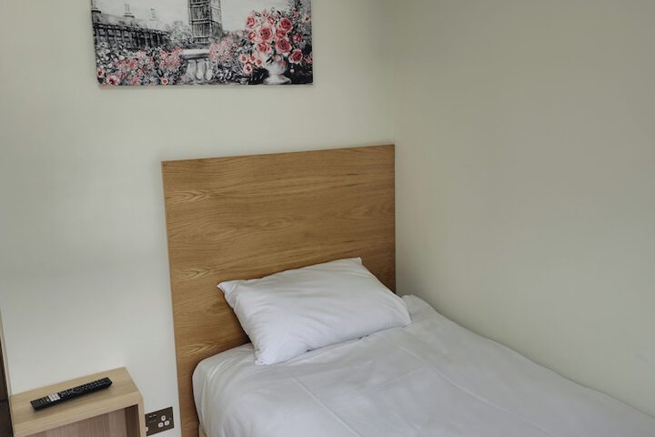 Room 18 of 38