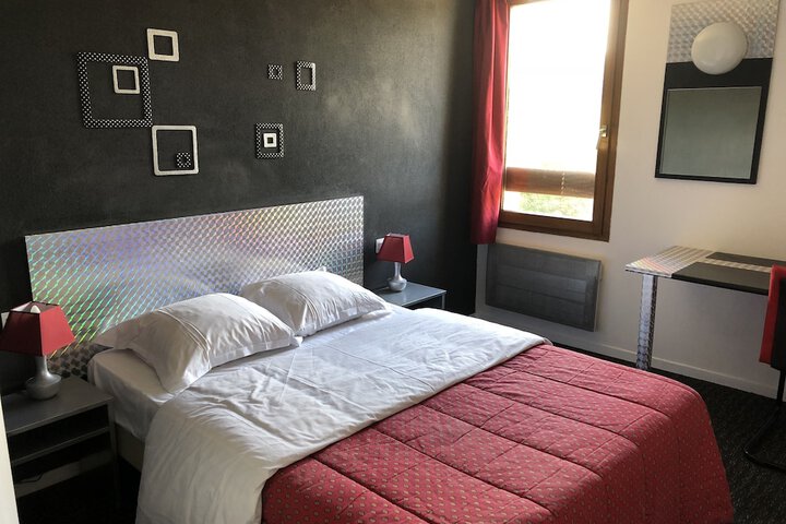 Room 7 of 15