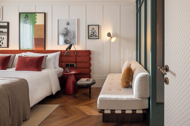 Room 10 of 75