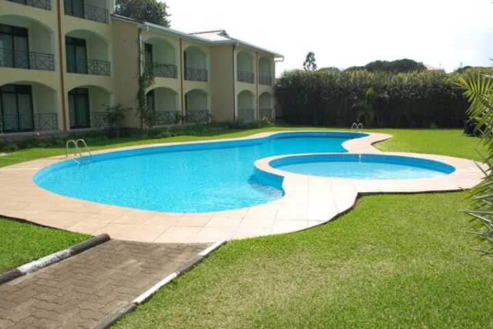 Pools & Facilities