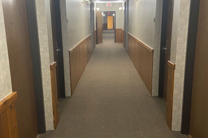 Ballroom/Hall 98 of 106