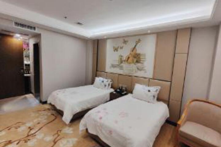 Room 22 of 23
