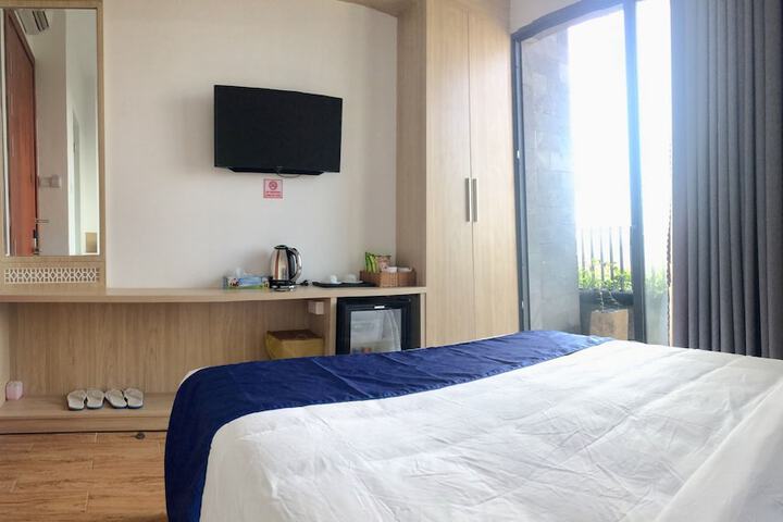 Room 9 of 48