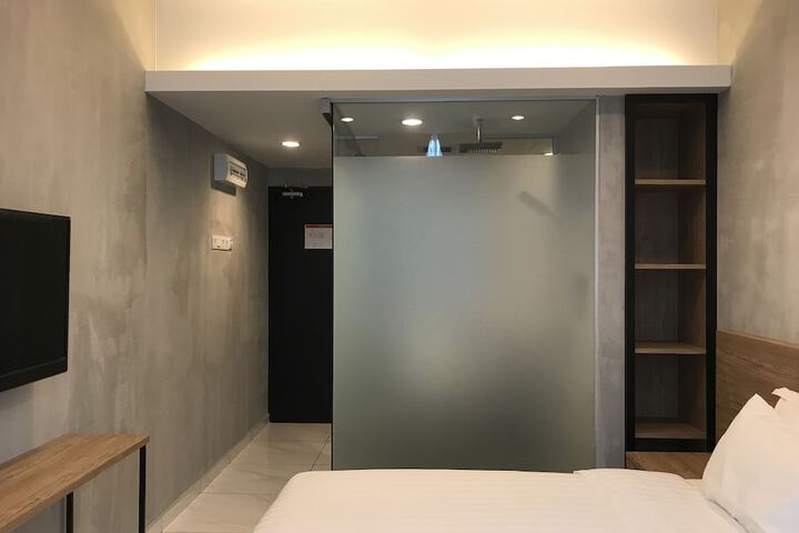 Room 17 of 58