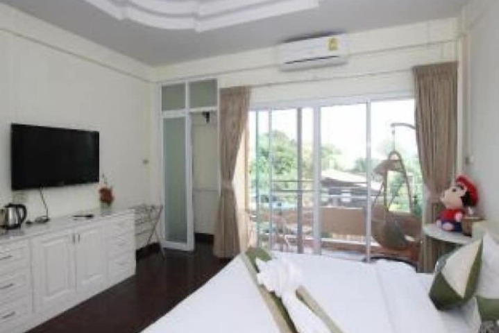 Room 8 of 60