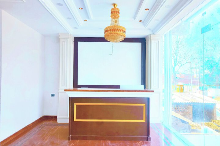 Hotel Interior 4 of 21