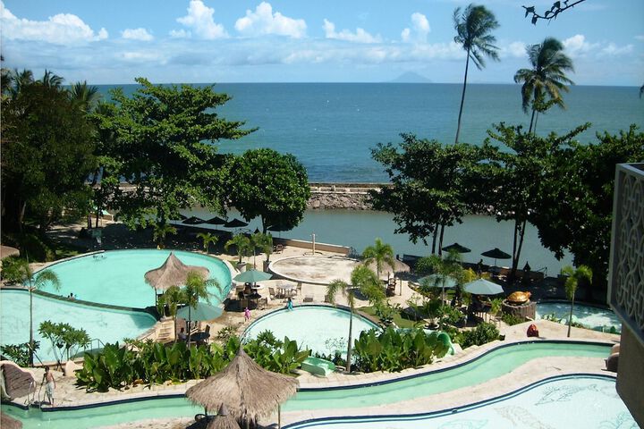 Pools & Facilities