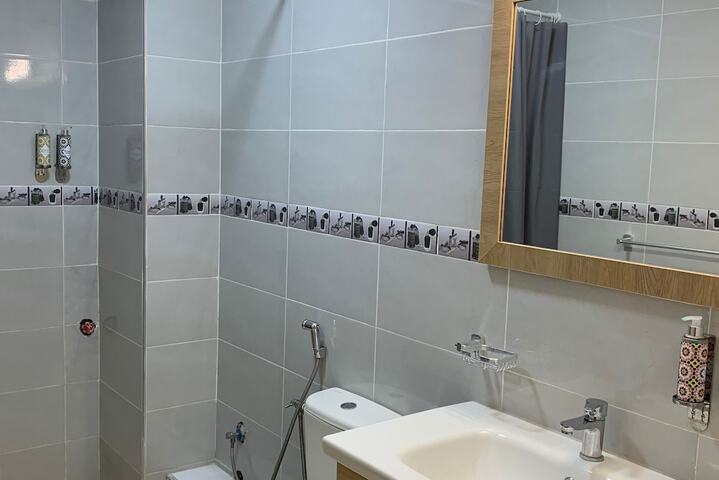 Room 13 of 16