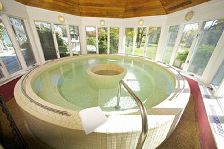 Spa 42 of 55