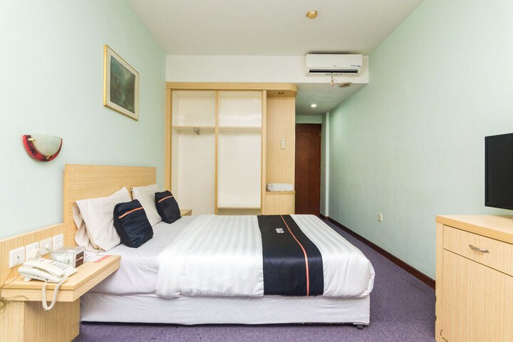 Room 18 of 50