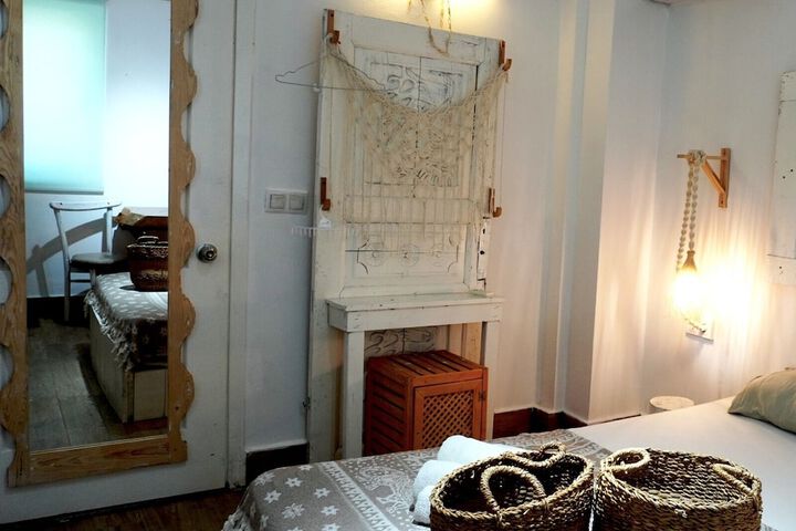 Room 9 of 14