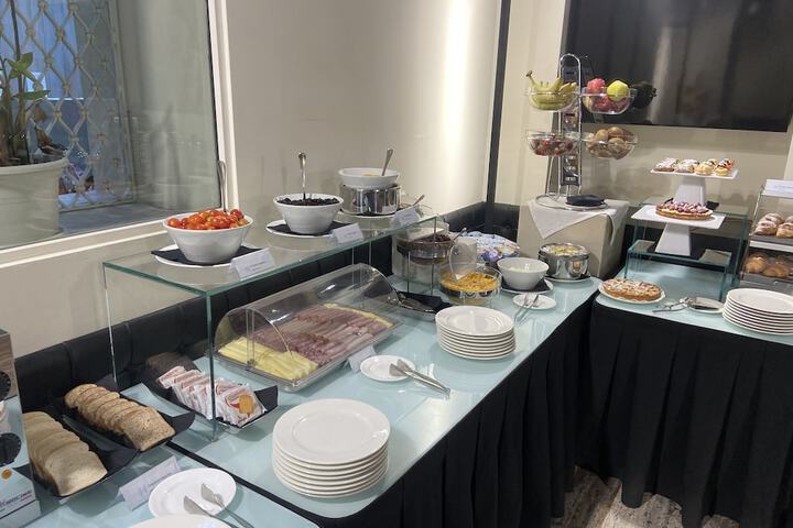 Dining 46 of 67