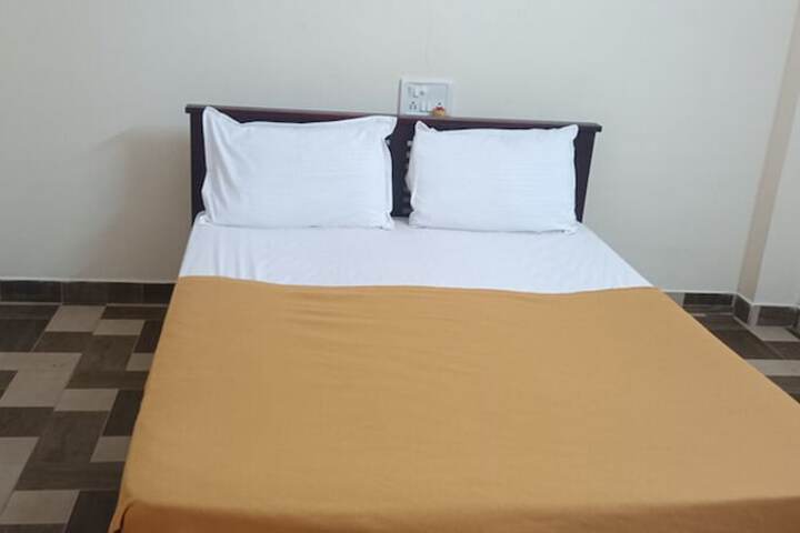 Room 6 of 22