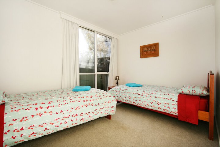 Room 3 of 8
