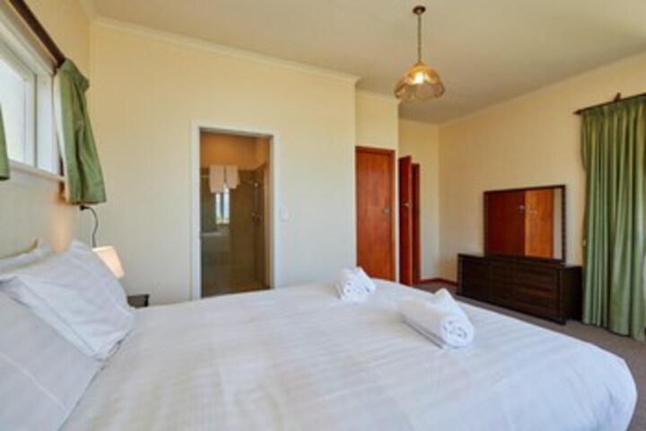 Room 34 of 46