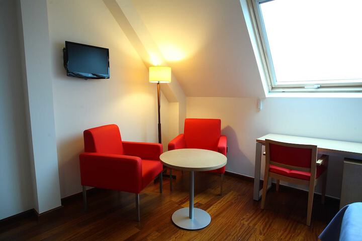 Room 21 of 40