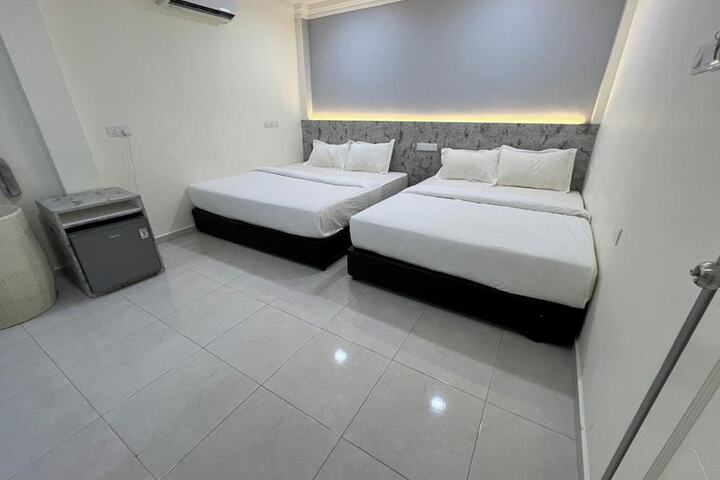 Room 15 of 129