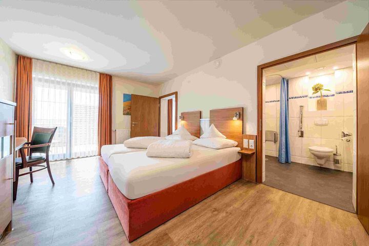 Room 8 of 36