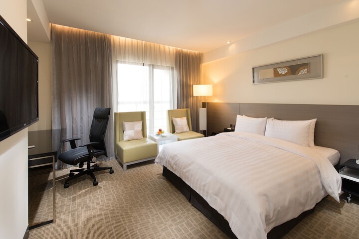 Room 8 of 44