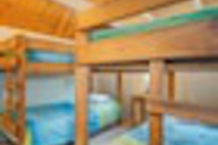 Room 5 of 111