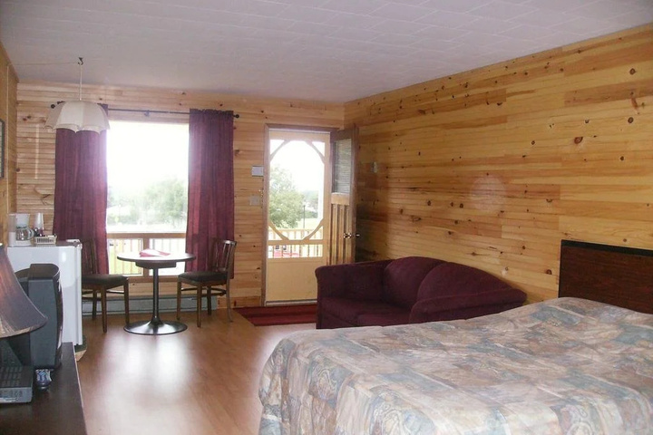 Boardwalk Motel