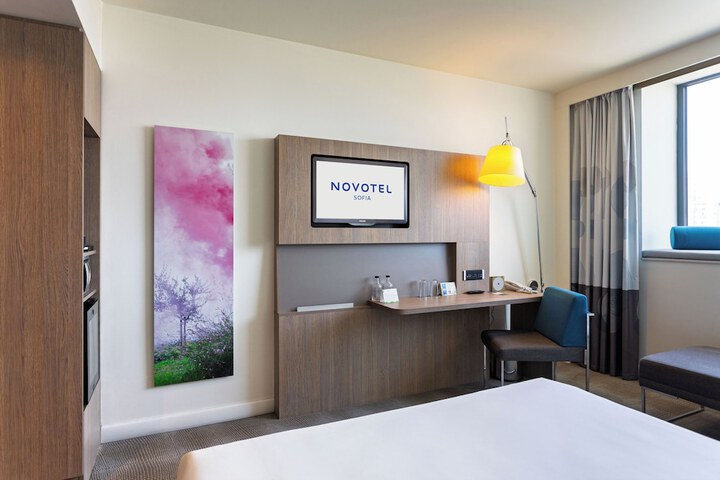 Room 20 of 216